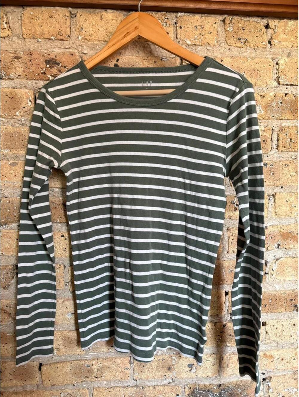 Gap Women's Green and Multi Shirt